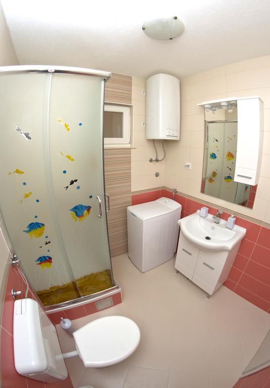 Apartments Kristian โบล ภายนอก รูปภาพ