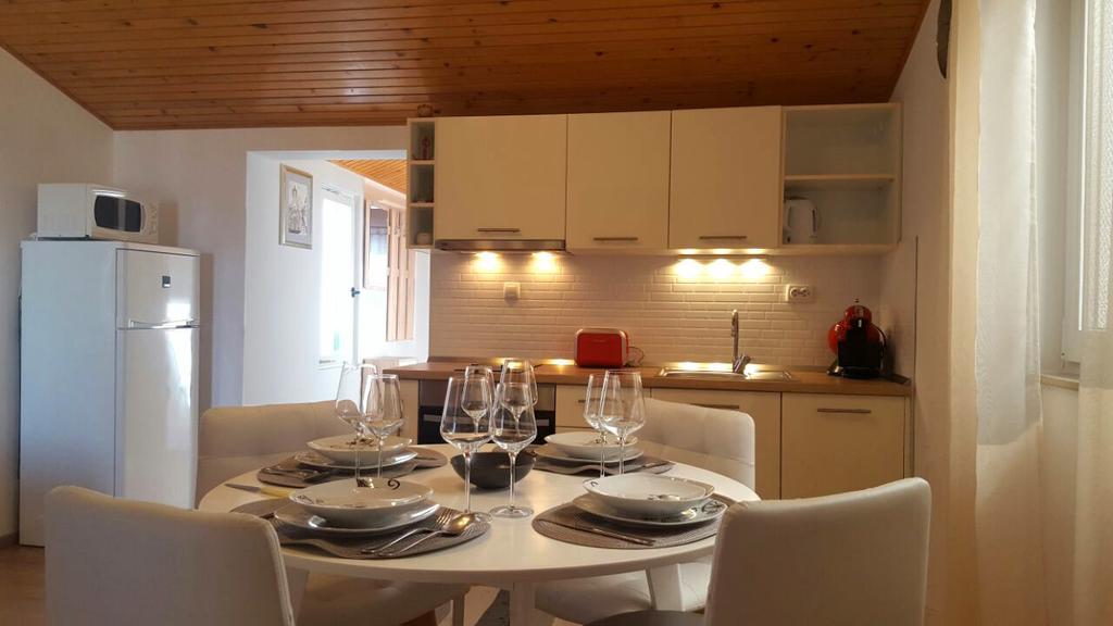 Apartments Kristian โบล ภายนอก รูปภาพ